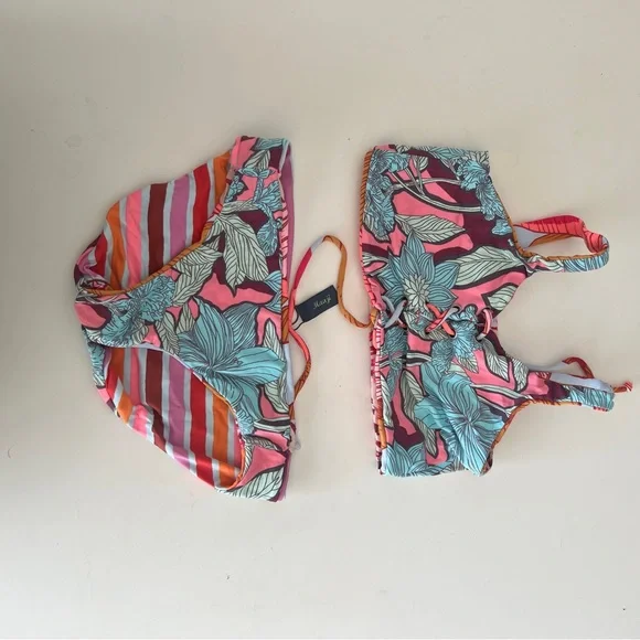 Maaji Reversible floral bikini with lace up detail - Picture 3 of 4